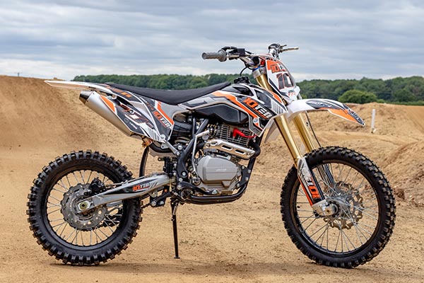 10Ten 250R Dirt Bike