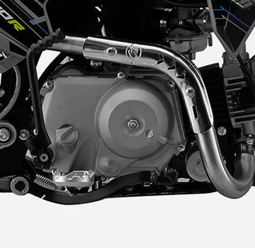 90R Spec: 90cc High-Performance 4-Stroke Engine